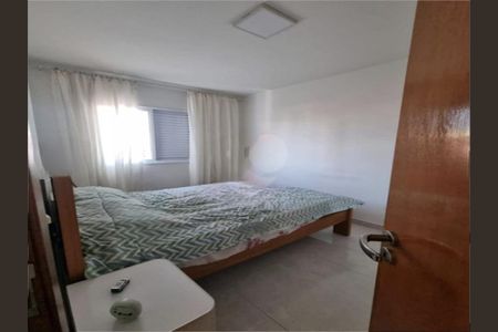 Casa à venda com 2 quartos, 42m² em Vila Nivi, São Paulo