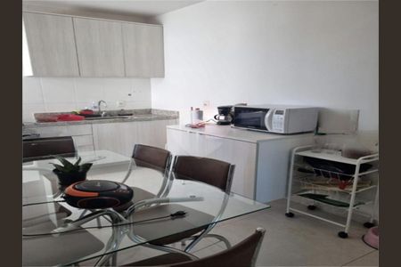 Casa à venda com 2 quartos, 42m² em Vila Nivi, São Paulo