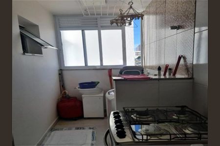 Casa à venda com 2 quartos, 42m² em Vila Nivi, São Paulo