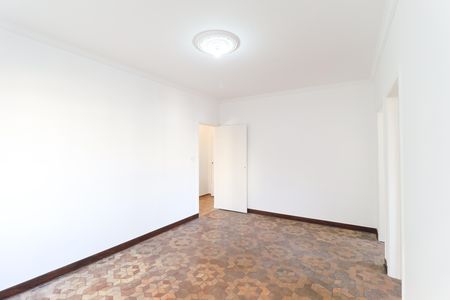 Casa à venda com 111m², 2 quartos e 2 vagas Casa à venda com 111m², 2 quartos e 2 vagasSala