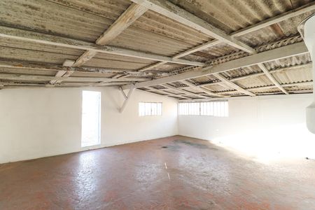 Casa à venda com 111m², 2 quartos e 2 vagas Casa à venda com 111m², 2 quartos e 2 vagasÁrea externa