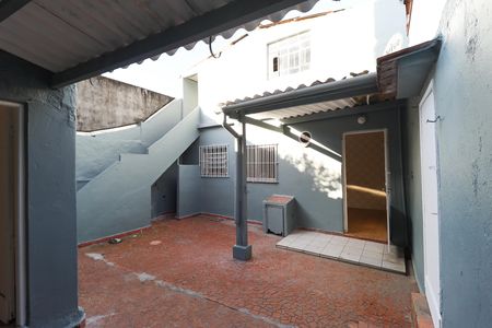 Casa à venda com 111m², 2 quartos e 2 vagas Casa à venda com 111m², 2 quartos e 2 vagasÁrea externa