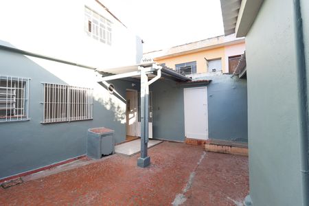 Casa à venda com 111m², 2 quartos e 2 vagas Casa à venda com 111m², 2 quartos e 2 vagasÁrea externa