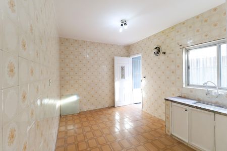 Casa à venda com 111m², 2 quartos e 2 vagas Casa à venda com 111m², 2 quartos e 2 vagasCozinha