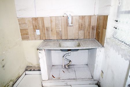 Cozinha de kitnet/studio para alugar com 1 quarto, 35m² em Brás de Pina, Rio de Janeiro