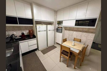 Casa à venda com 120m², 2 quartos e 1 vaga