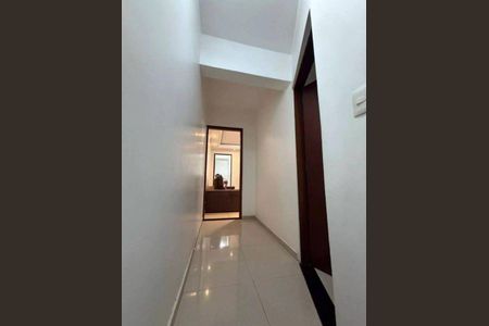 Casa à venda com 120m², 2 quartos e 1 vaga