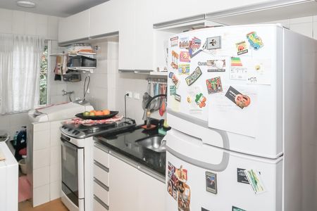 Cozinha de apartamento à venda com 2 quartos, 56m² em Alto de Pinheiros, São Paulo
