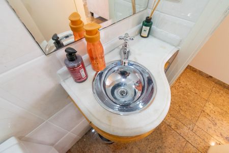 Lavabo  de apartamento para alugar com 4 quartos, 135m² em Vila Mascote, São Paulo