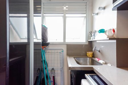 Área de Serviço de apartamento para alugar com 2 quartos, 128m² em Cerqueira César, São Paulo