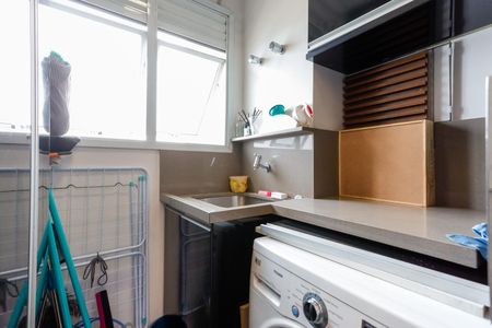 Área de Serviço de apartamento para alugar com 2 quartos, 128m² em Cerqueira César, São Paulo