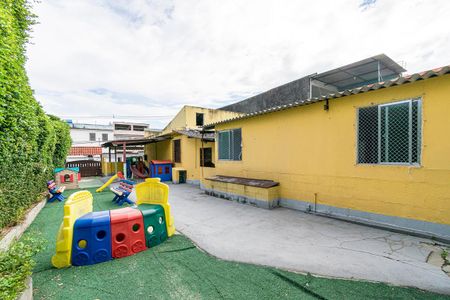Casa à venda com 560m², 5 quartos e 6 vagasVaranda e Garagem
