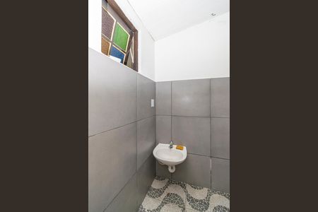 Casa à venda com 560m², 5 quartos e 6 vagasSuíte Extra Reversível - Banheiro