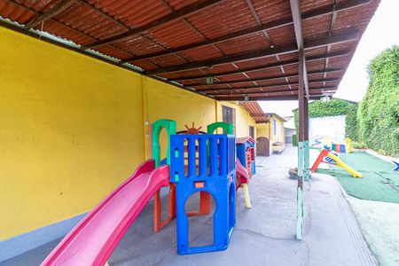 Casa à venda com 560m², 5 quartos e 6 vagasVaranda