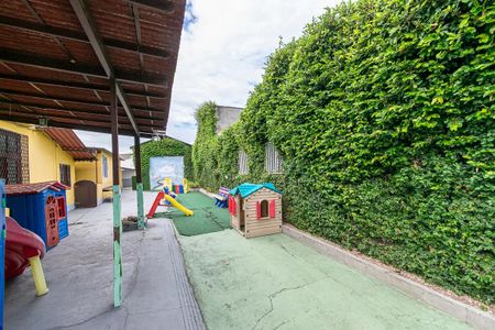 Casa à venda com 560m², 5 quartos e 6 vagasVaranda