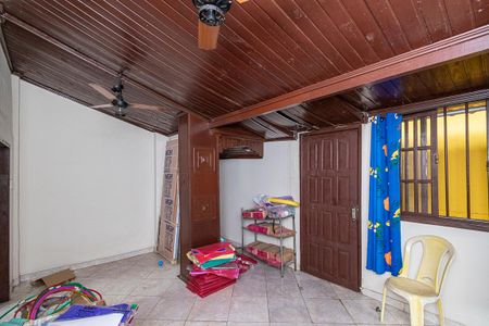 Casa à venda com 560m², 5 quartos e 6 vagasCasa frente - Quarto 2