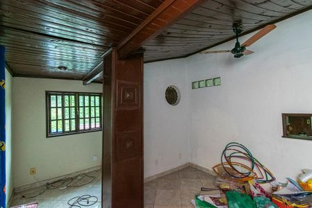 Casa frente - Quarto 2 de casa à venda com 5 quartos, 560m² em Penha Circular, Rio de Janeiro
