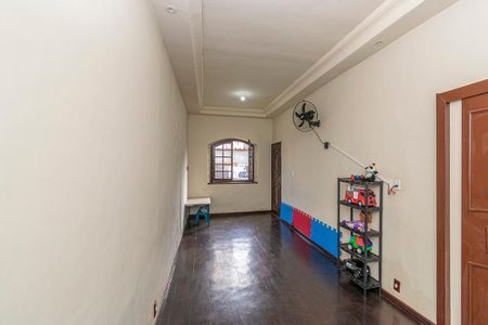 Casa frente - Sala de casa à venda com 5 quartos, 560m² em Penha Circular, Rio de Janeiro