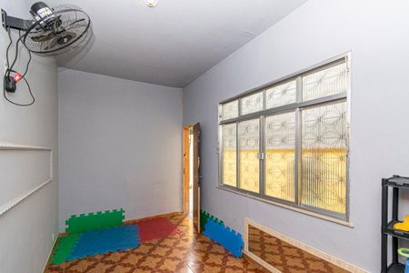 Casa à venda com 560m², 5 quartos e 6 vagasCasa frente - Quarto 1