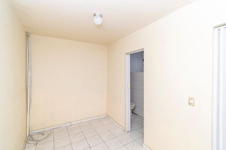 Casa à venda com 560m², 5 quartos e 6 vagasCasa fundos - Suíte
