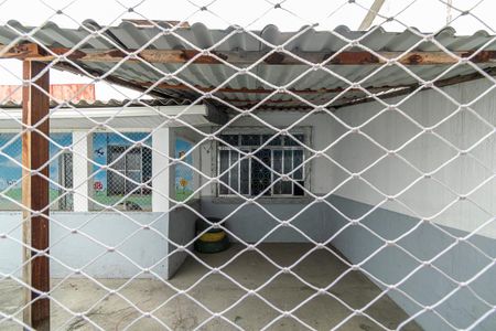 Casa à venda com 560m², 5 quartos e 6 vagasFundos - Vista do salão extra reversível