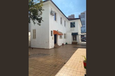 Casa para alugar com 500m², 5 quartos e 7 vagas Casa para alugar com 500m², 5 quartos e 7 vagasFoto 05