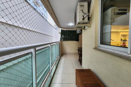 Apartamento à venda com 78m², 2 quartos e 1 vaga Apartamento à venda com 78m², 2 quartos e 1 vagaVaranda