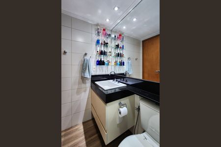 Apartamento à venda com 78m², 2 quartos e 1 vaga Apartamento à venda com 78m², 2 quartos e 1 vagaBanheiro da Suíte