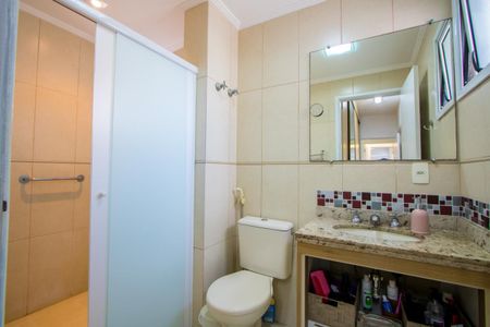 Apartamento à venda com 127m², 3 quartos e 2 vagasBanheiro do quarto 1