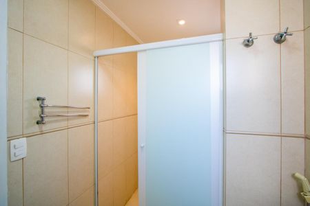 Apartamento à venda com 127m², 3 quartos e 2 vagasBanheiro do quarto 1