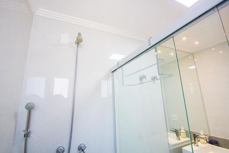 Apartamento à venda com 127m², 3 quartos e 2 vagasBanheiro do quarto 2