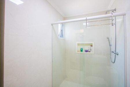 Apartamento à venda com 127m², 3 quartos e 2 vagasBanheiro do quarto 2