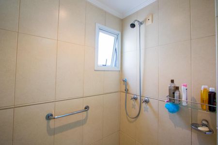 Apartamento à venda com 127m², 3 quartos e 2 vagasBanheiro do quarto 1
