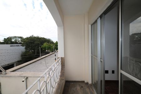 Apartamento à venda com 98m², 3 quartos e 1 vagaVaranda