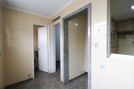 Apartamento à venda com 98m², 3 quartos e 1 vagaÁrea de Serviço