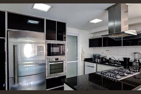Apartamento à venda com 204m², 4 quartos e 4 vagas