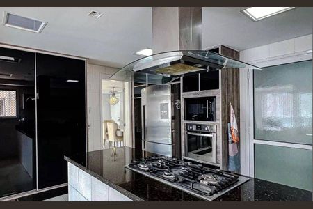 Apartamento à venda com 204m², 4 quartos e 4 vagas