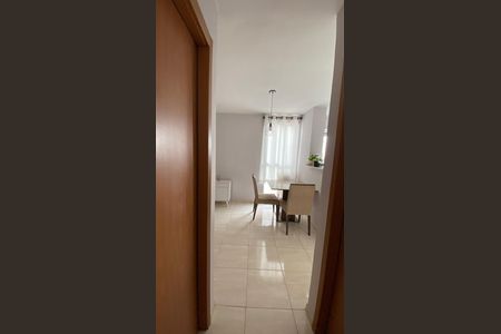 Sala de apartamento para alugar com 2 quartos, 48m² em Parque Santa Rosa, Suzano