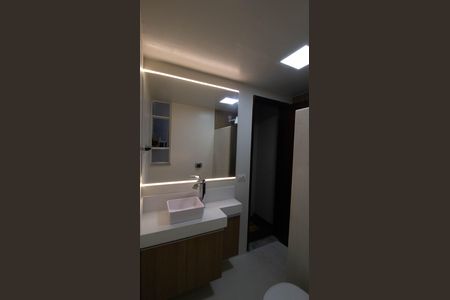 Apartamento para alugar com 240m², 2 quartos e 1 vaga Apartamento para alugar com 240m², 2 quartos e 1 vagaBanheiro da Suíte