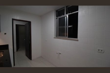 Apartamento para alugar com 240m², 2 quartos e 1 vaga Apartamento para alugar com 240m², 2 quartos e 1 vagaCozinha e Área de Serviço
