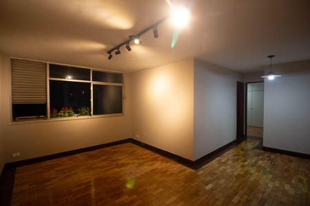 Sala de apartamento para alugar com 2 quartos, 240m² em Icaraí, Niterói