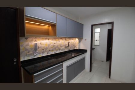 Apartamento para alugar com 240m², 2 quartos e 1 vaga Apartamento para alugar com 240m², 2 quartos e 1 vagaCozinha e Área de Serviço