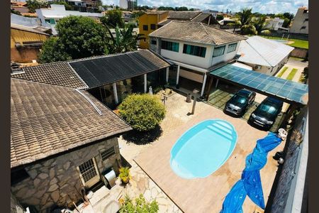 Casa de condomínio à venda com 380m², 4 quartos e 6 vagasFoto 01