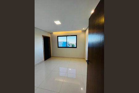 Casa de condomínio à venda com 230m², 3 quartos e 2 vagas Casa de condomínio à venda com 230m², 3 quartos e 2 vagasFoto 19