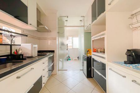 Apartamento à venda com 120m², 2 quartos e 2 vagasCozinha