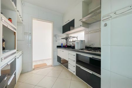 Apartamento à venda com 120m², 2 quartos e 2 vagasCozinha
