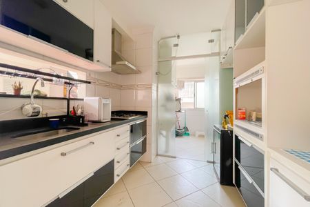 Apartamento à venda com 120m², 2 quartos e 2 vagasCozinha