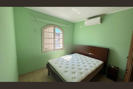 Casa à venda com 136m², 3 quartos e 2 vagas