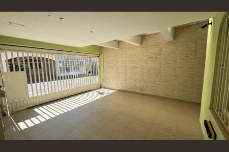 Casa à venda com 136m², 3 quartos e 2 vagas