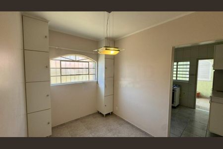 Casa à venda com 136m², 3 quartos e 2 vagas